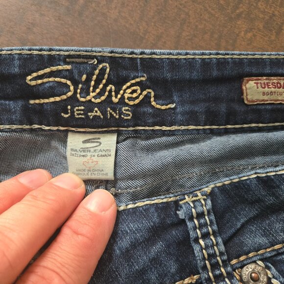 Silver Tuesday Bootcut Women's Distressed Blue Jeans Size 27x33 - Picture 15 of 16